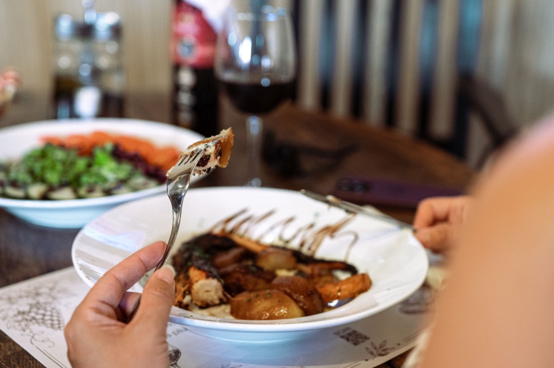 FOTO Kad Mirakul zasvira, Grdelin poslužuje: Peka, riba i steakovi za ljetnu večer koju ne želite propustiti!