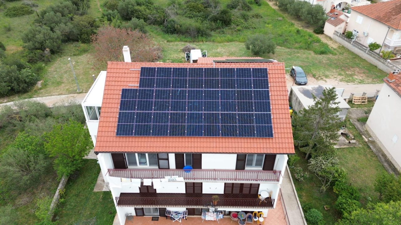 FOTO Uz šibensku tvrtku Elektro AB prijavite se na poticaje za ugradnju solarnih elektrana! 