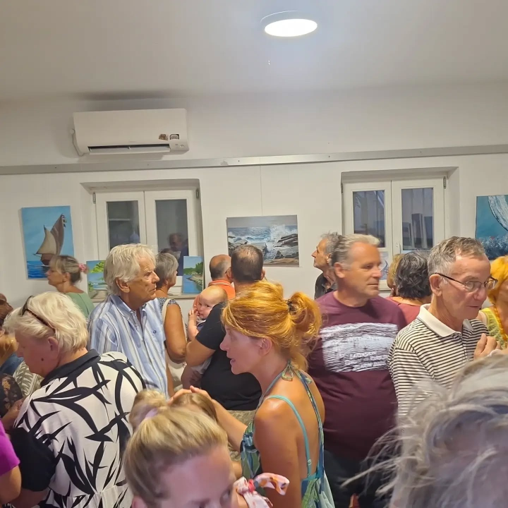 Zaljubljenici u otočnu baštinu okupili se na otvorenju izložbe 'Morski izričaji'