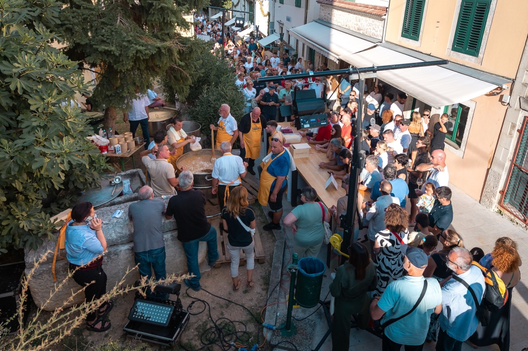 Sve je spremno za Festival rižota i načina života: Kulinarska legenda Stevo Karapandža stiže u Skradin