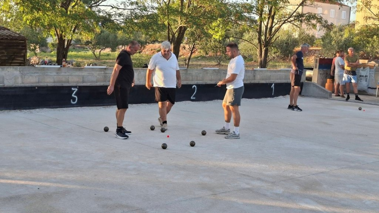 FOTO Milan Mamić i Davor Klarić pobjednici boćarskog turnira za parove 'Čista Velika 2026'