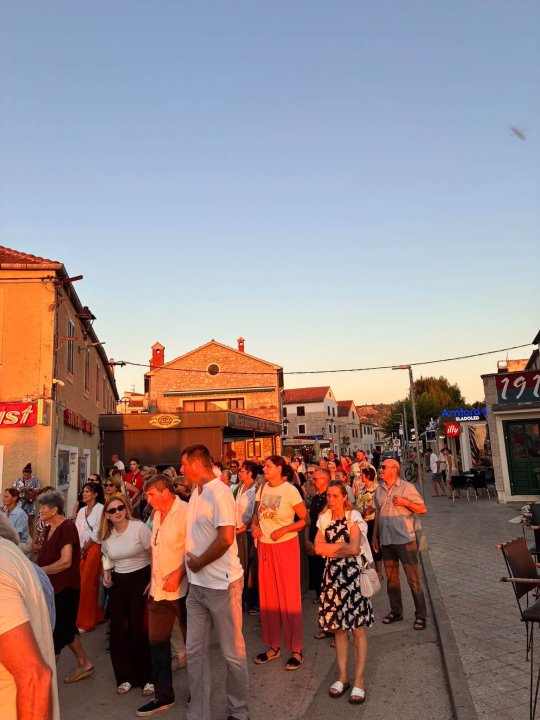 Procesija u Pirovcu