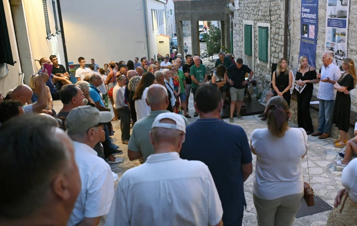 U Betini otvorena izložba o brodograditelju Šimi Šandriću