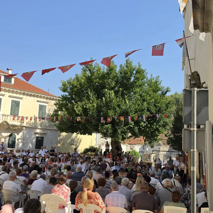 Mala Gospa u Skradinu