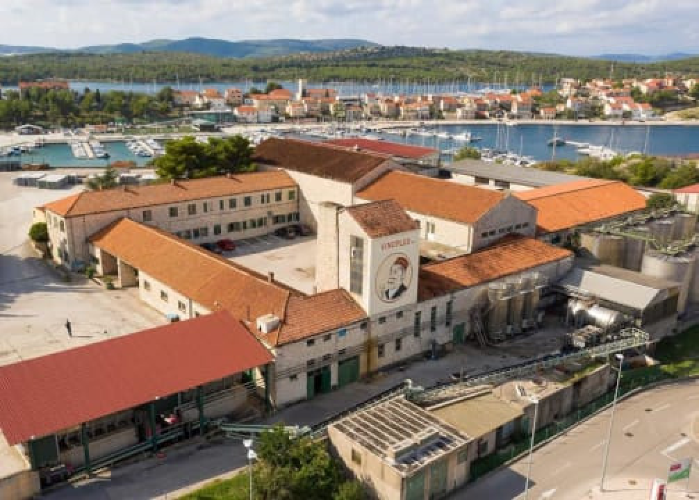 Od TEF-a i Šibenke do Slobodne plovidbe i Rivijere: Sjećate li se šibenskih gospodarskih giganata?