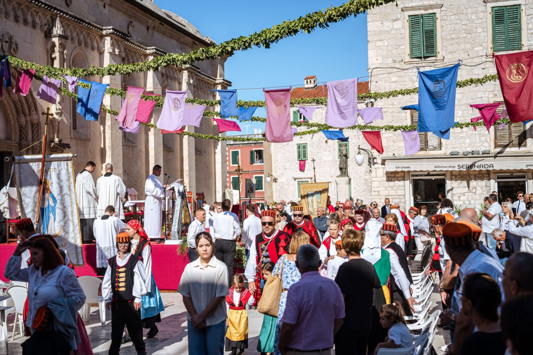 Šibenik proslavio svog zaštitnika: Održana svečana procesija i misa povodom blagdana sv. Mihovila