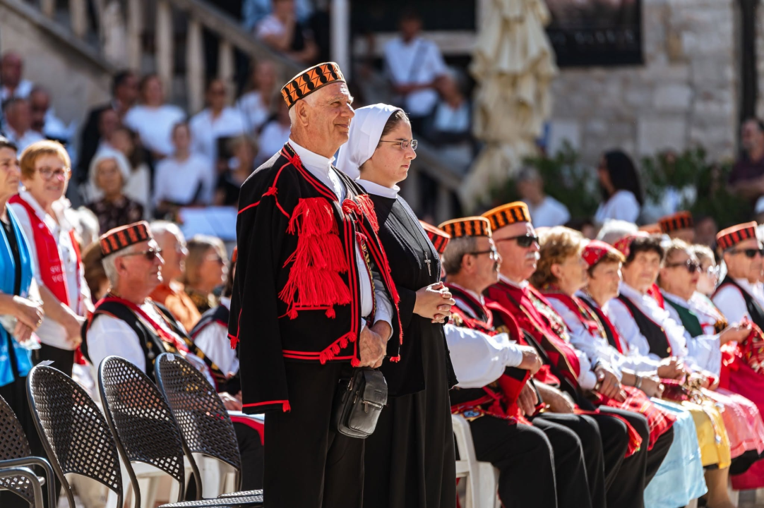 Šibenik proslavio svog zaštitnika: Održana svečana procesija i misa povodom blagdana sv. Mihovila