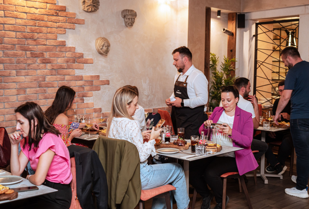 Masni brk počastio Šibenčane: Pogledajte što se jelo na degustacijskoj večeri!
