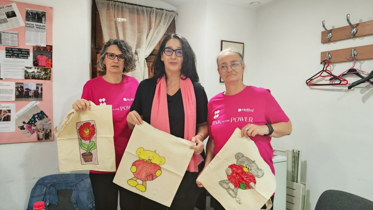 Pink pub kviz u Šibeniku povodom Mjeseca ružićaste vrpce