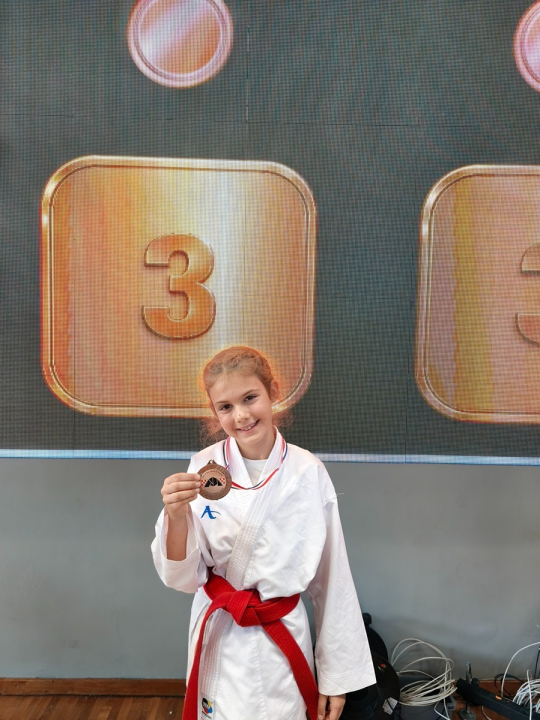 FOTO Karatisti Šibenika 1066 uzeli devet medalja u Jastrebarskom: Prvaci države Marko, Ema i Bartul