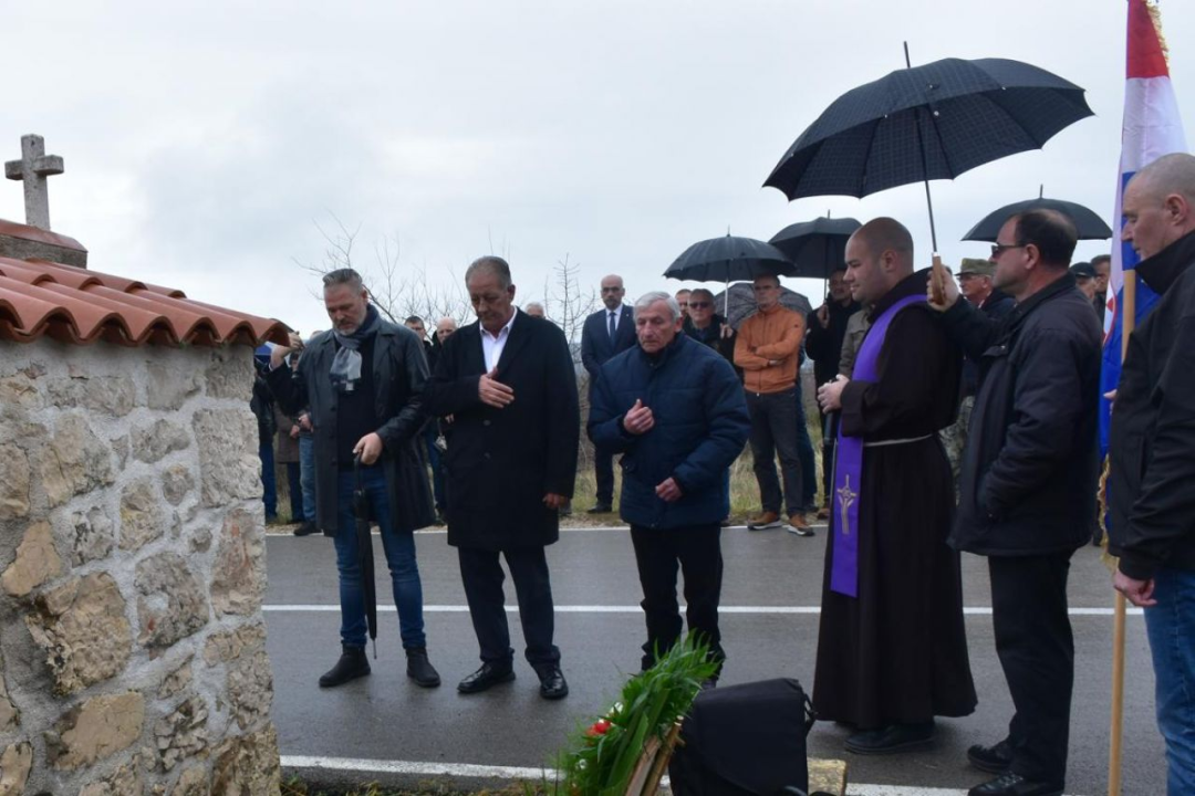 Obilježavanje 32. godišnjice ratnog zločina nad hrvatskim braniteljima u Dragišićima