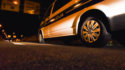 Lopov (35) provalio u dva stana u Šibeniku: Ukrao nakit, ručne satove, kozmetiku, odjeću...