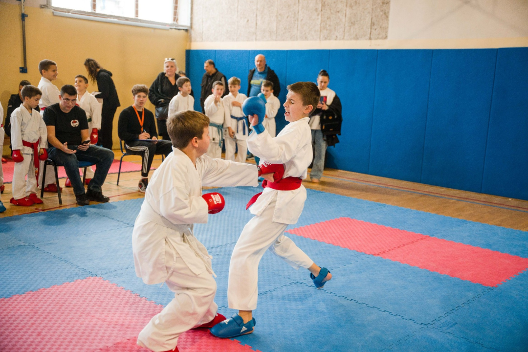  Mladi karataši otvorili novu sezonu Lige klubova uz edukativnu prezentaciju šibesnkih HGSS-ovaca