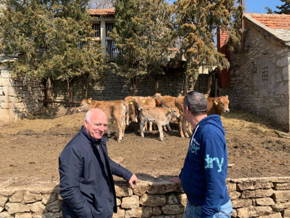 Župan obišao poljoprivrednike na području Kistanja i Đevrsaka: 'Udvostručili smo poticaje u poljoprivredi'