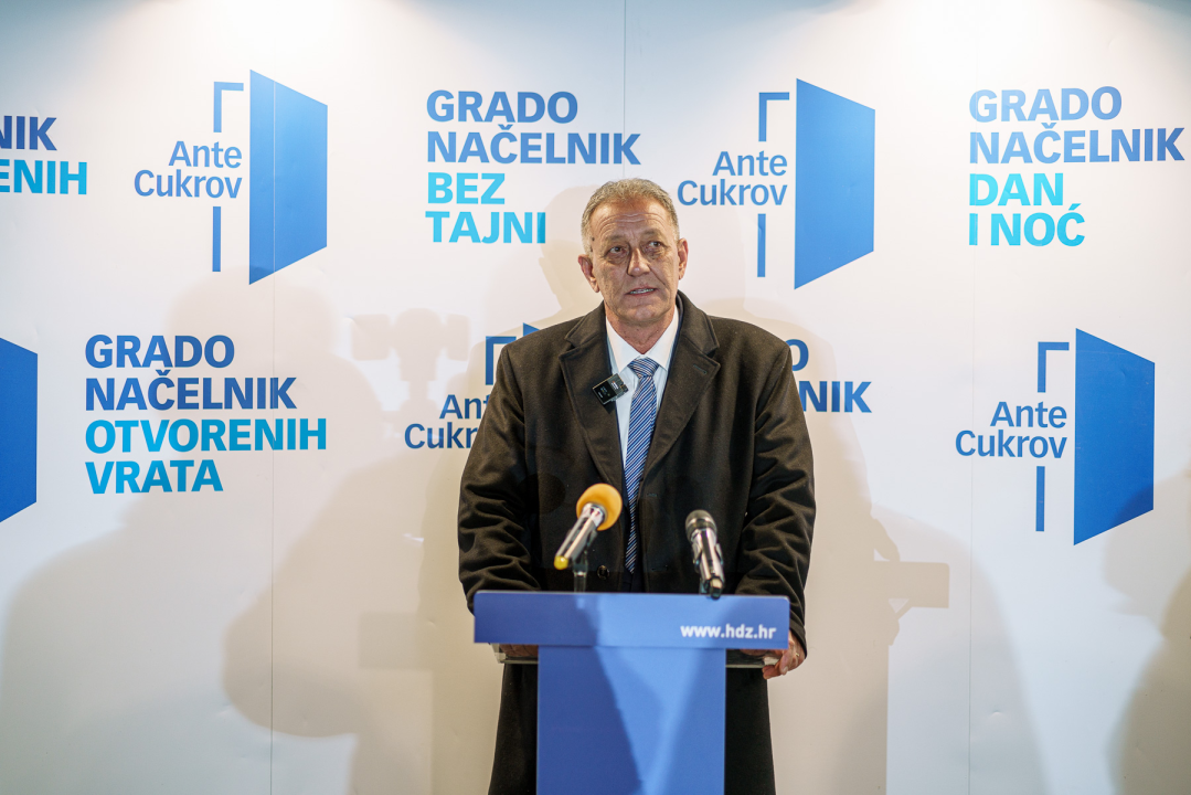 Ante Cukrov (HDZ) održao je presicu točno u ponoć, evo što je time htio poručiti Vodičanima
