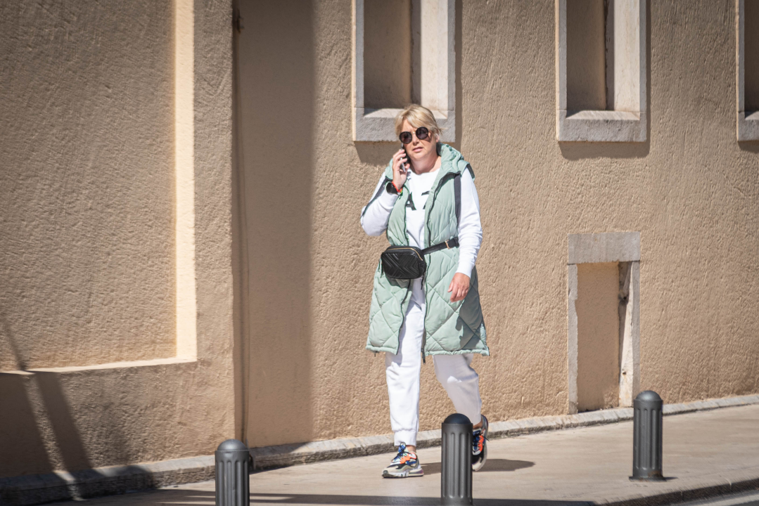 Ovotjedne šibenske trendseterice pokazale kako klasične komade nositi na moderan način 