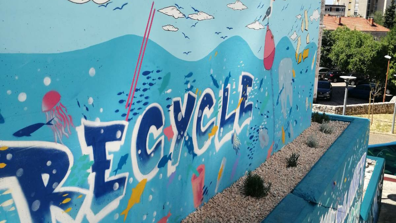 Ovo izgleda predobro! Uređen je zapušteni amfiteatar kod VUŠ-a, studenti su dobili svoj park