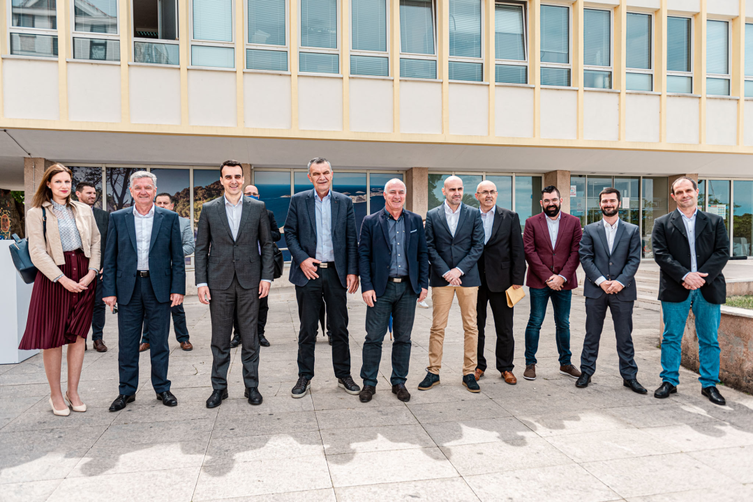 Pauk: 'Petrina bi šurovao s crnim vragom samo da udovolji bolesnoj ambiciji. Jeliću neću dopustiti da kemija na ovom trgu'  