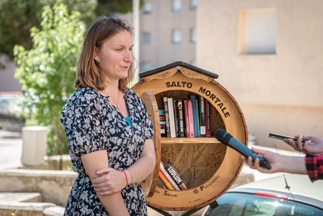 Na Krvavicama još jedan Lulasov 'Salto mortale': Šibenik je dobio četvrtu malu knjižnicu na otvorenom