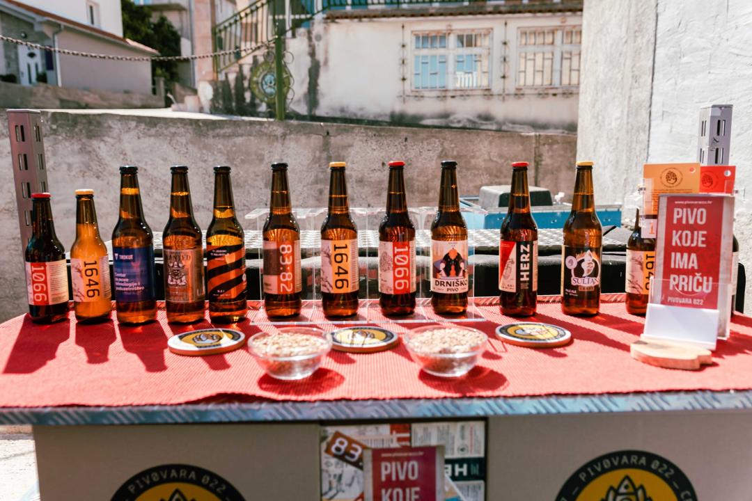 Taste Like Dalmatia: Još danas imate priliku kušati vrhunska vina, maslinova ulja i craft pive, a u subotu na šibenskoj rivi čekaju vas pidoče i debit!