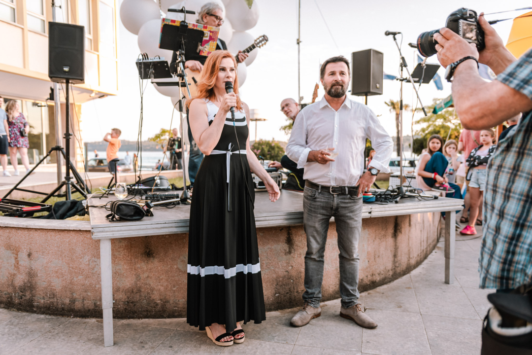 Romansa pidoće i Debita napunila rivu: Jele su se pohane, u toću, na lati, rižot, dimljene...