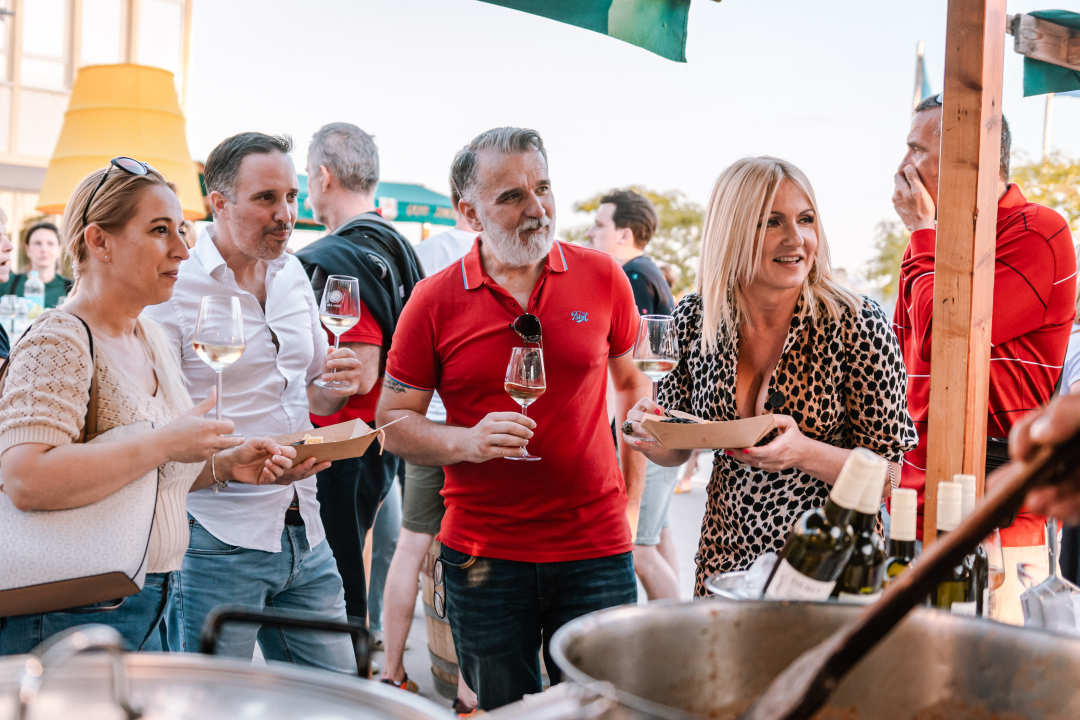 ‘Ako su sinonim Burgundije Chablis i kamenice, zašto sinonim Šibenika ne mogu postati Debit i pidoće’