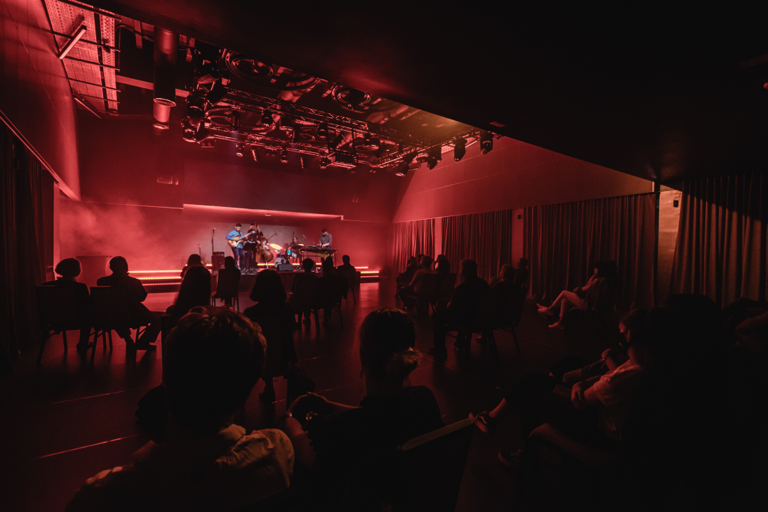 Filip Pavić Quartet u 'Kući umjetnosti Arsen': Savršena ljetna jazz večer uz predivnu posvetu