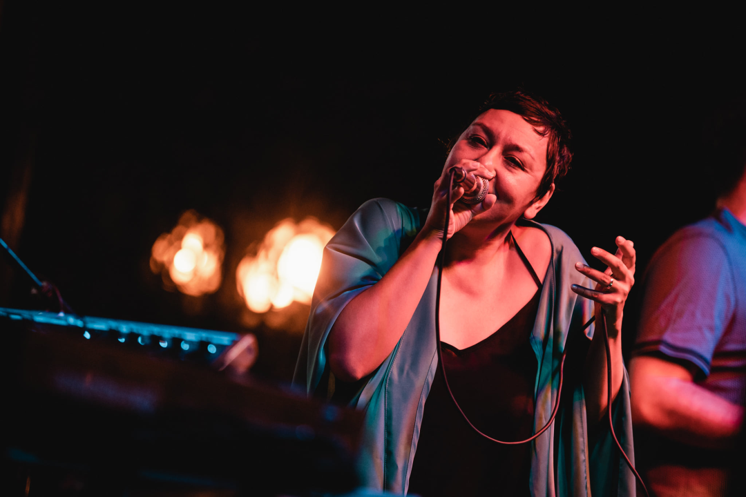 Pogledajte kako je bilo sinoć na koncertu Je Veux ispod katedrale	  