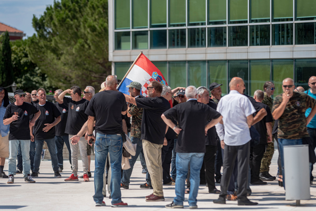 Svečano obilježena 30. obljetnica osnutka 113. brigade: 'Mi smo stvarali tebe i ti nas, do kraja života ostaješ u našim srcima' 