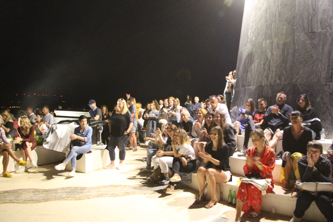 Na primoštenskom brdu Gaj održan koncert 'Tragom Olivera': Pogledajte kako smo se proveli 