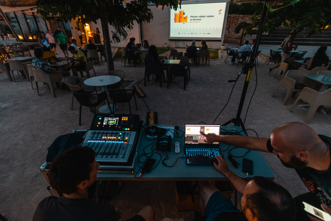 Filmske večeri na Baroneu otvorio 'White Riot', a već u subotu na rasporedu ‘Moj život kao tikvica’