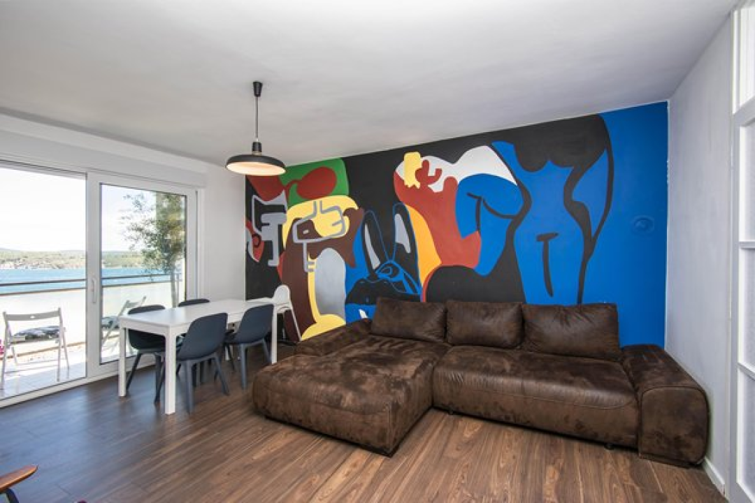 Dvosoban stan s pogledom na more na Plišcu savršen je za obiteljski život ili kao turistička investicija!