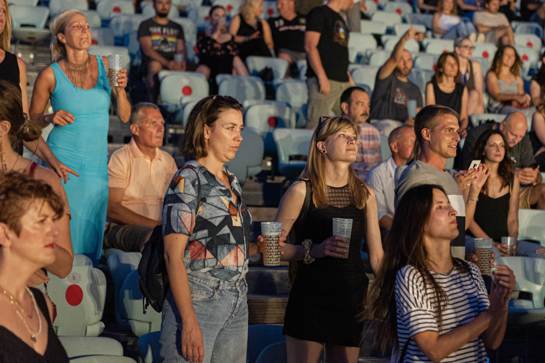 Ekipa na tvrđavi plesala je sinoć na Nipplepeople i Jonathan: Pogledajte atmosferu    