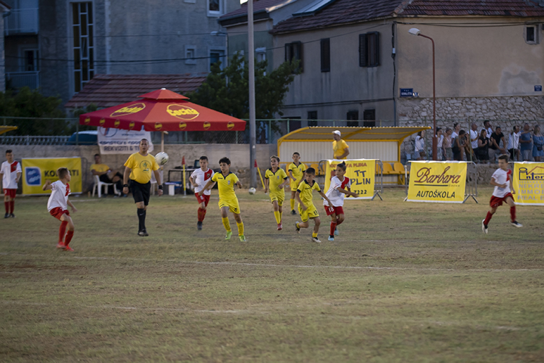 Na turniru 'Zdravo maleni Joso Bego' preko 600 malih nogometaša: 'Osmijesi djece govorili su nam sve!&quot;'