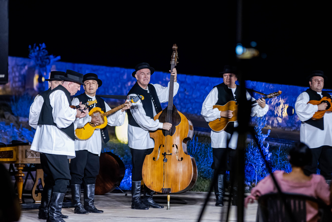 Lado i šibenska publika se vole: Sinoć su ponovno oduševili na tvrđavi Barone 