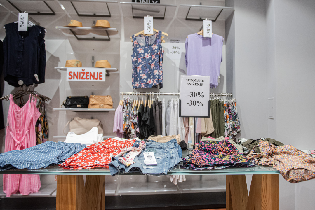 Iskoristite sezonska sniženja na odjeću u centru Šibenika!