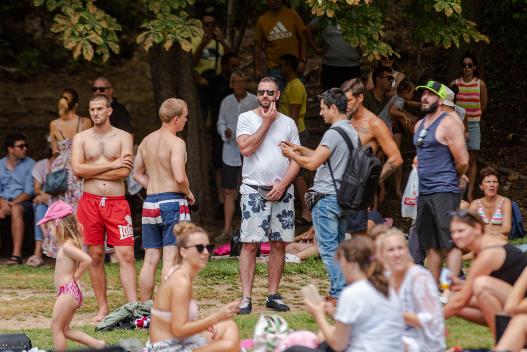 Prosvjedno kupanje na Skradinskom Buku