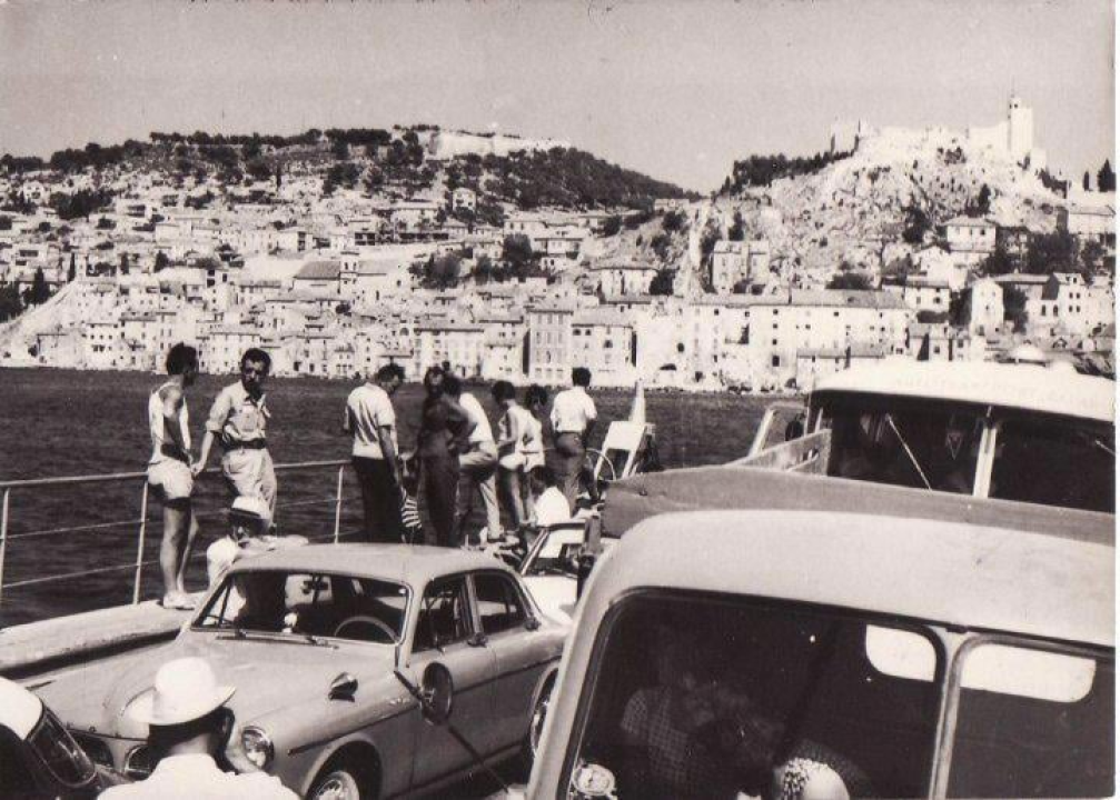 Ova priča i slike vode vas na Martinsku koje više nema: Mudantine iz šalturice i auti kakve imaju još samo kolekcionari 