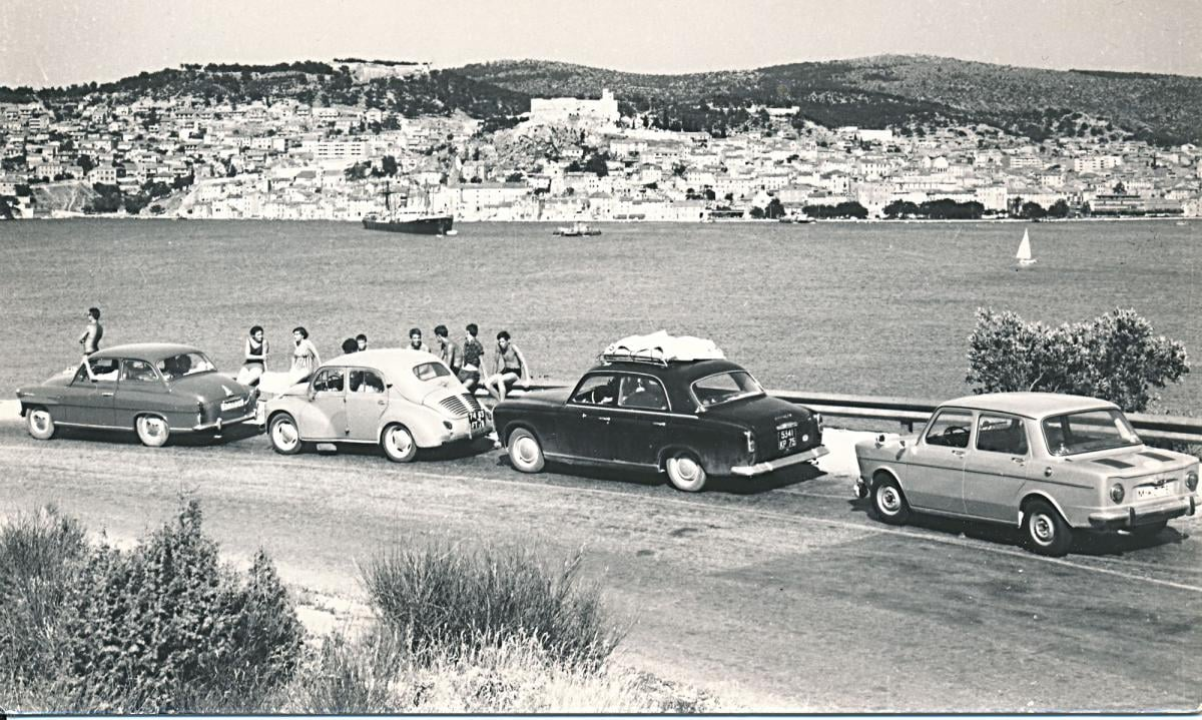 Ova priča i slike vode vas na Martinsku koje više nema: Mudantine iz šalturice i auti kakve imaju još samo kolekcionari 