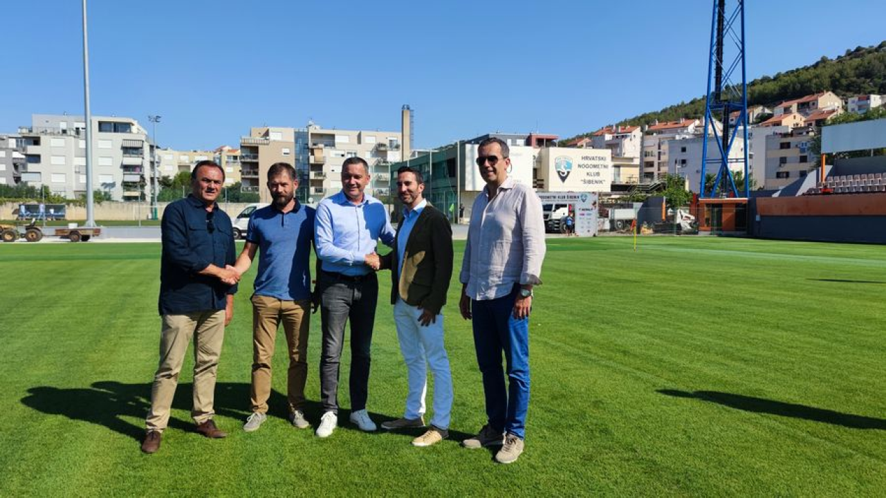 Hibridni travnjak na Šubićevcu spreman, Kustić: 'Definitivno velika stvar za Šibenik'