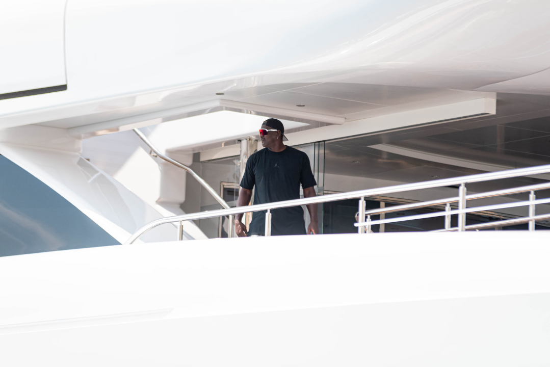 'Ostavite čovika na miru!' Nije on čovik, on je Michael Jordan: Evo još videa i fotki iz Šibenika