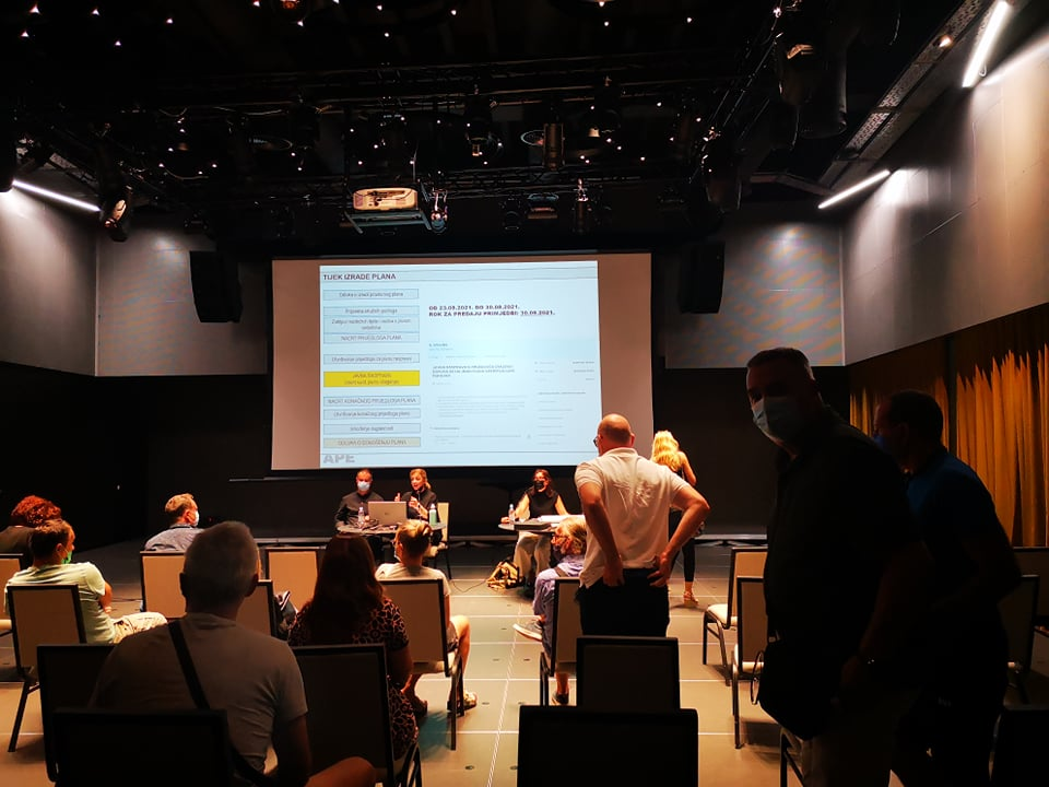 Veliki interes i puno pitanja oko uređenja Doca: Stanari strahuju da se pogoduje investitorima, a da će riva i dalje plaviti 