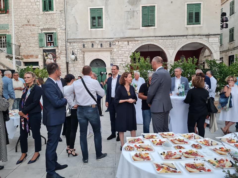 Fešta pred katedralom za deseti rođendan Društva Juraj Dalmatinac: 'Nećemo stati na ovom, jačat ćemo i rasti'