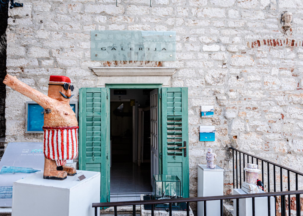 U centru grada pronađite sreću u obliku najljepših umjetnina!