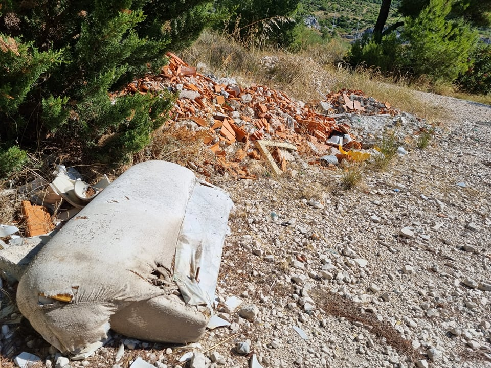 Nove hrpe smeća na Vidicima: Šuma kod stare magistrale i dalje 'omiljeno' odlagalište 