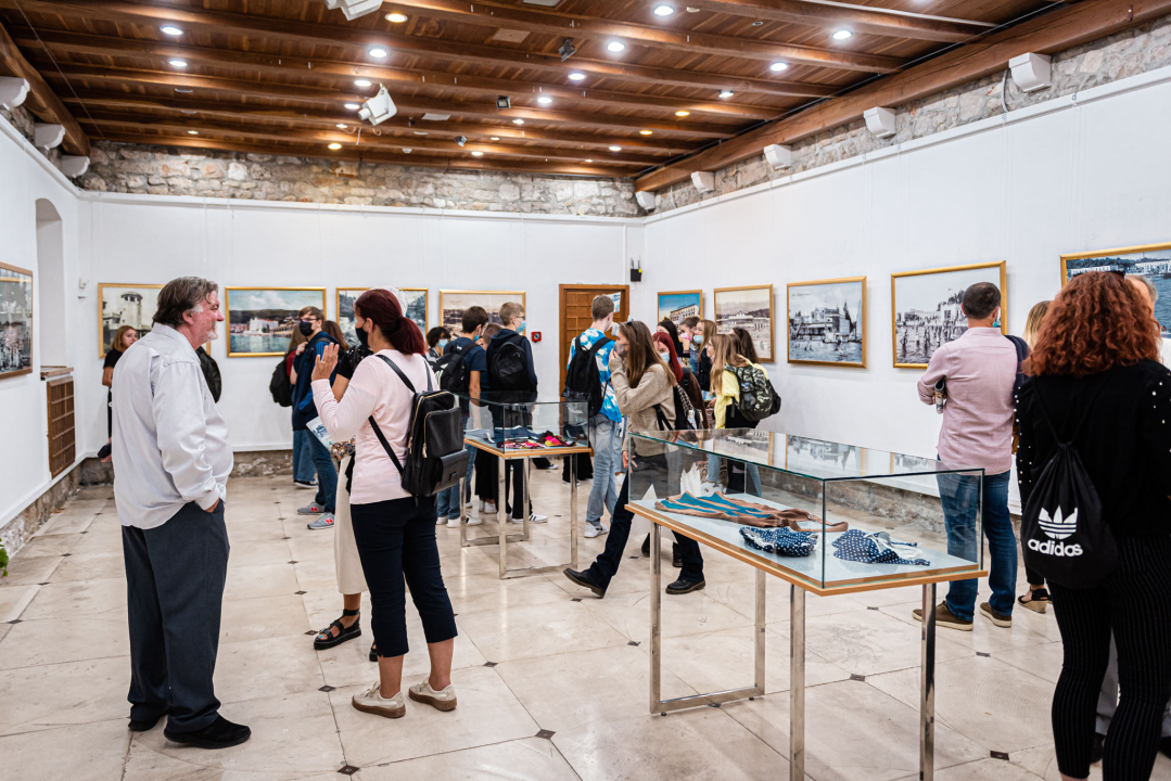  Žene i muškarci prije stotinjak godina morali su se kupati odvojeno, a svi su bili obučeni po posljednjoj čednoj modi