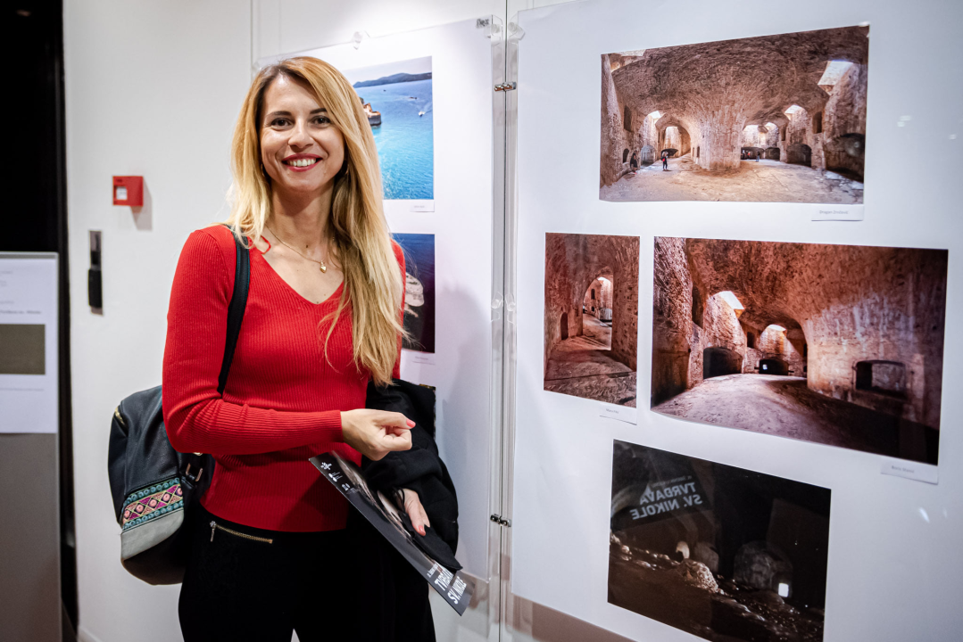 Šibenik u kadru - Tvrđava sv. Nikole: Otvorena izložba Foto kluba Šibenik u Gradskoj knjižnici