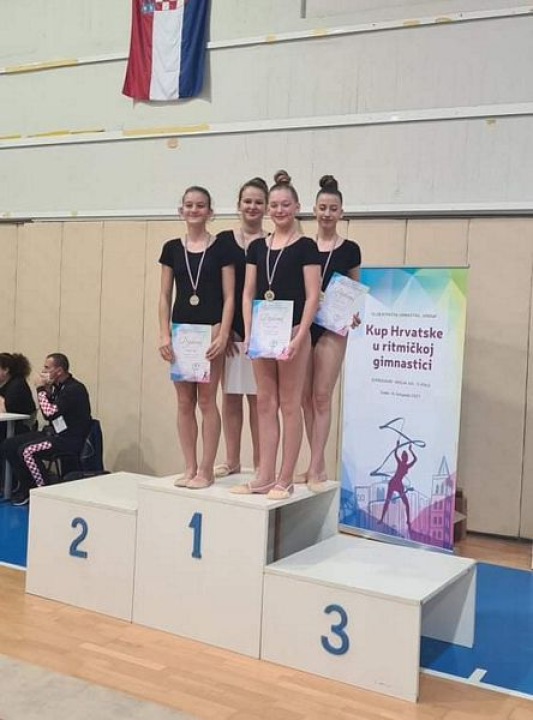 Gimnastičarke Šibenik-Dalmacije osvajale medalje i u individualnim i u grupnim vježbama
