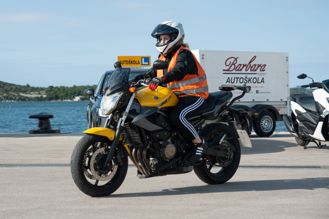 Požurite s upisom jer počinje novi tečaj za vozače u Autoškoli Barbara! 