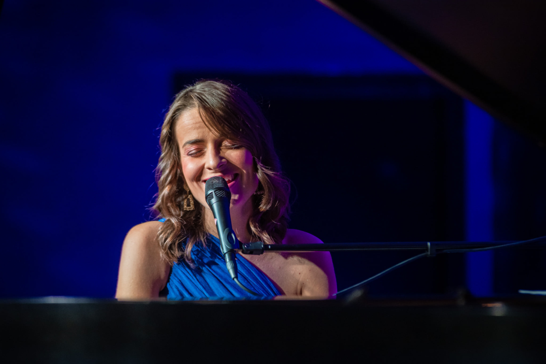 Ljubitelji jazza došli na svoje u Kući umjetnosti Arsen: Pogledajte kako je bilo na koncertu Lane Janjanin  